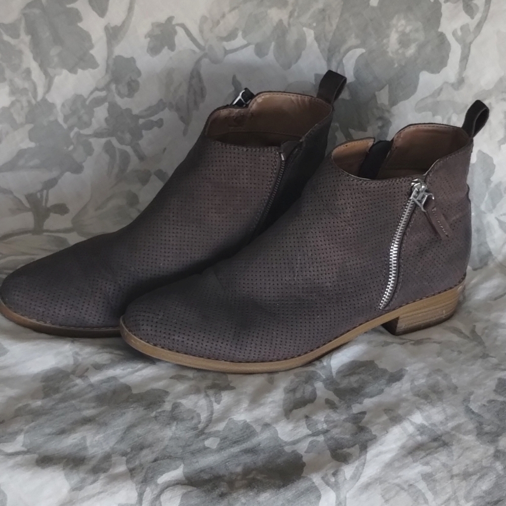 Women's boots/booties